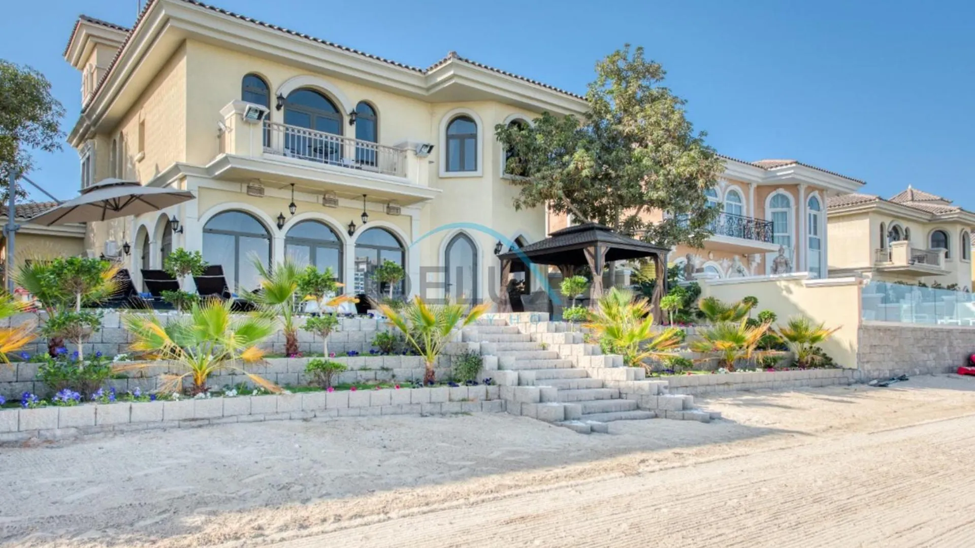 Prestigious 5Br Villa With Assistant Room And Private Pool In Frond O Palm Jumeirah By Deluxe Holiday Homes Dubai United Arab Emirates