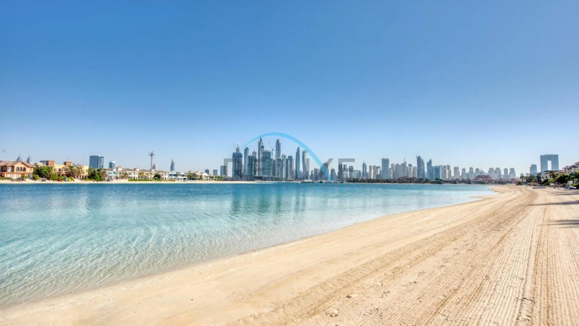 Apartment Prestigious 5Br Villa With Assistant Room And Private Pool In Frond O Palm Jumeirah By Deluxe Holiday Homes Dubai