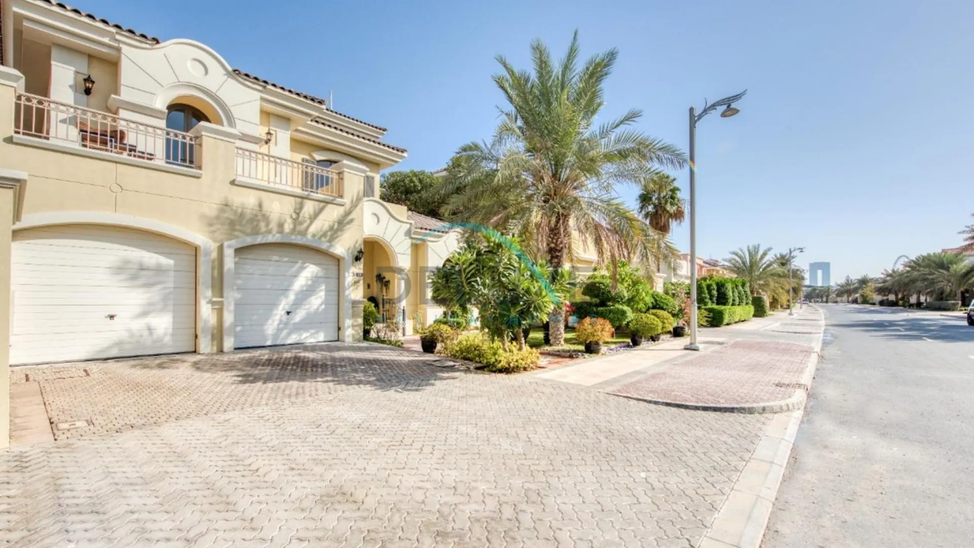 Apartment Prestigious 5Br Villa With Assistant Room And Private Pool In Frond O Palm Jumeirah By Deluxe Holiday Homes Dubai