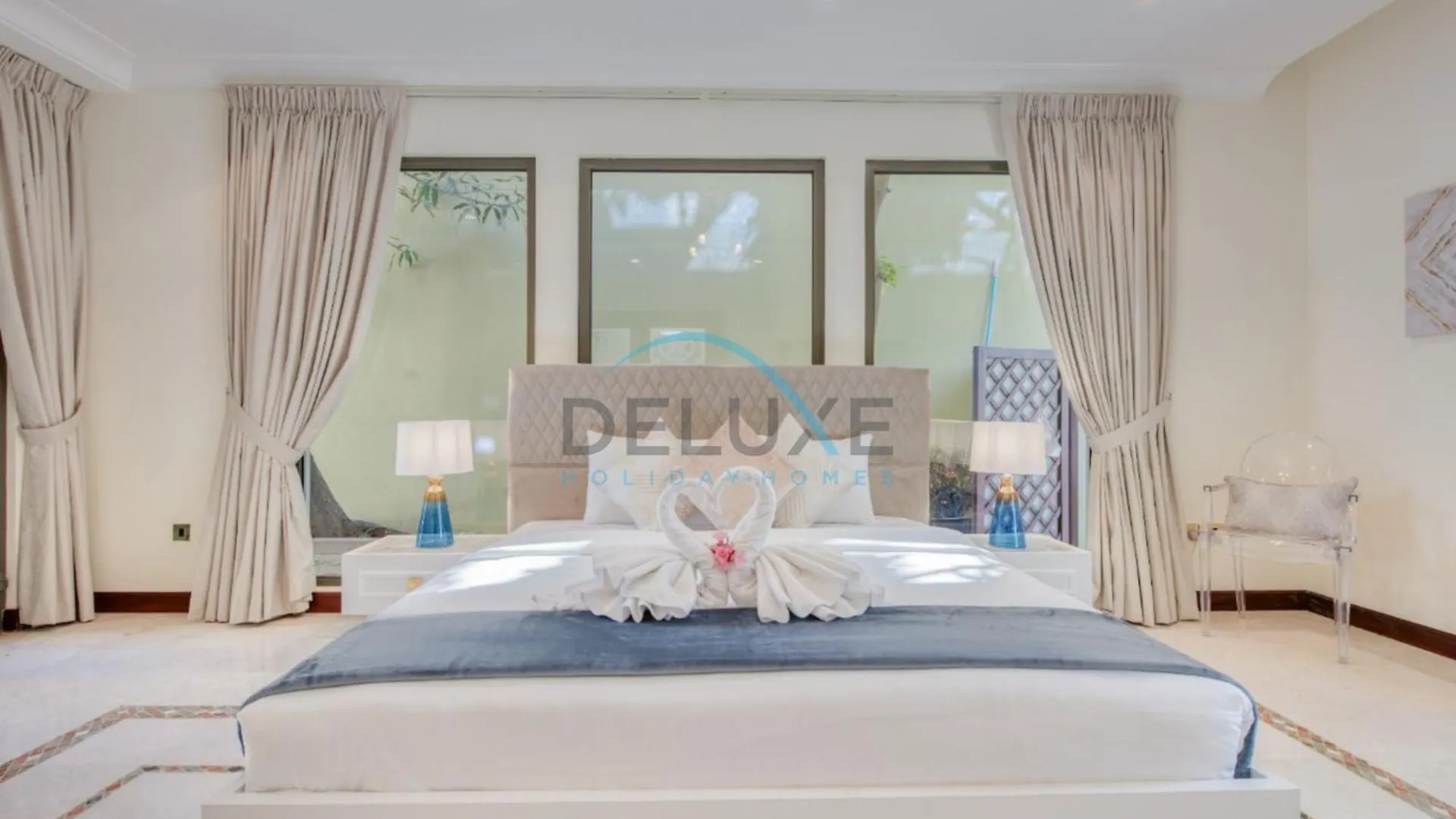 Prestigious 5Br Villa With Assistant Room And Private Pool In Frond O Palm Jumeirah By Deluxe Holiday Homes Dubai