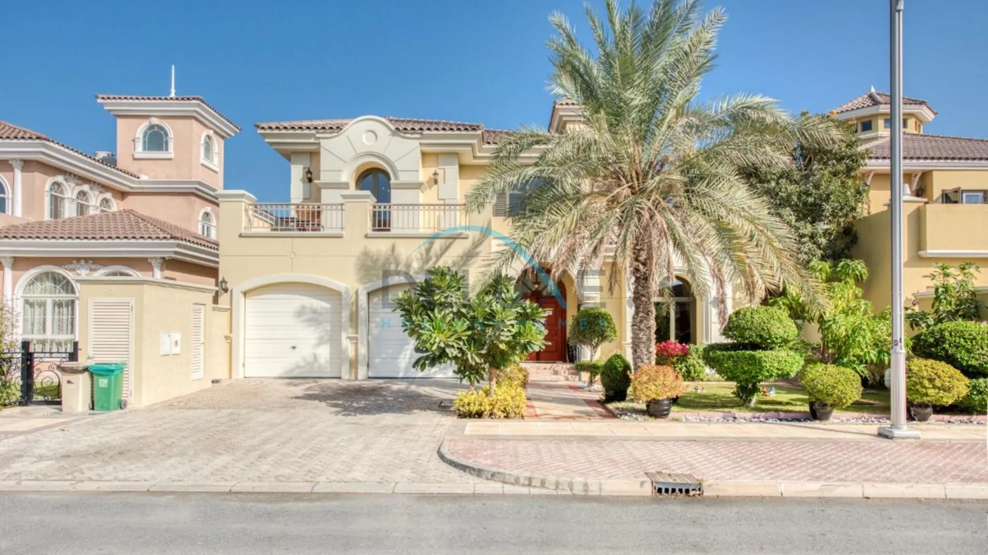 Prestigious 5Br Villa With Assistant Room And Private Pool In Frond O Palm Jumeirah By Deluxe Holiday Homes Dubai Apartment